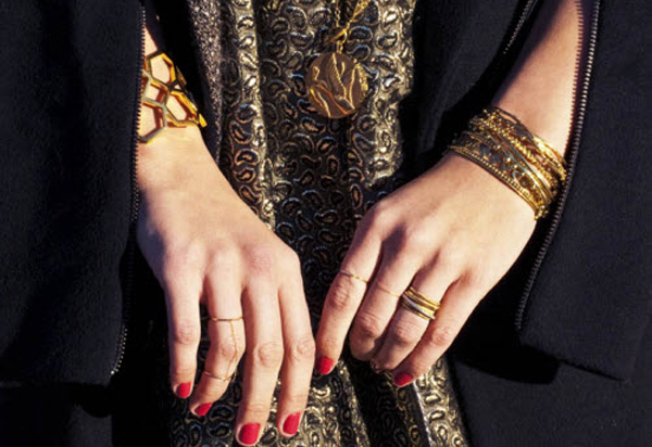 gold-street-style-outfit-inspiration- gold double band chain ring.jpg
